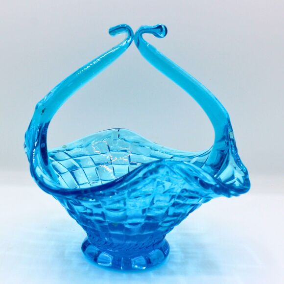 Vintage Blue Glass Weave Basket Pressed with Ruffled Scalloped Edge Split Handle - Picture 3 of 6